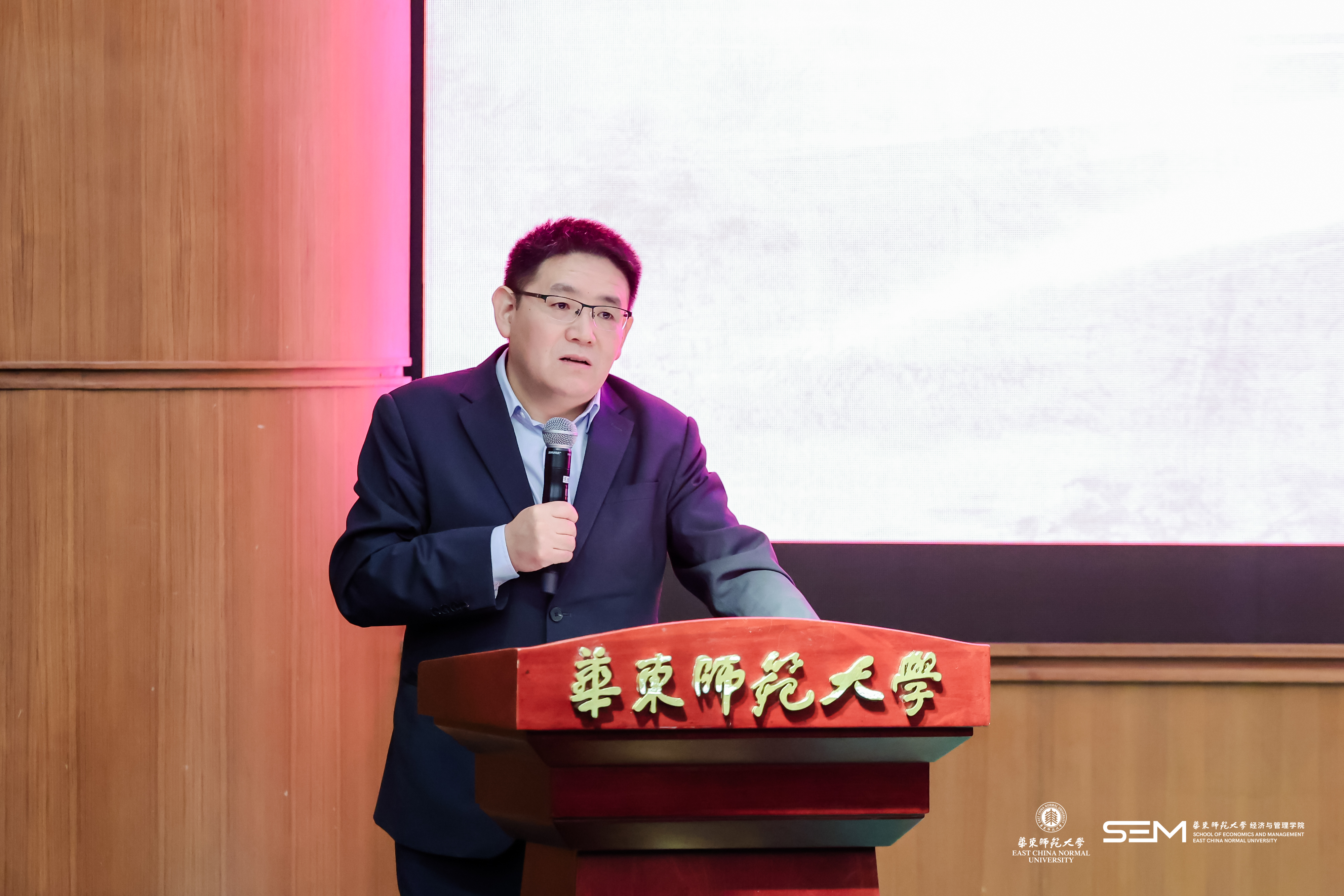U8国际经理、特聘教授殷德生.jpg